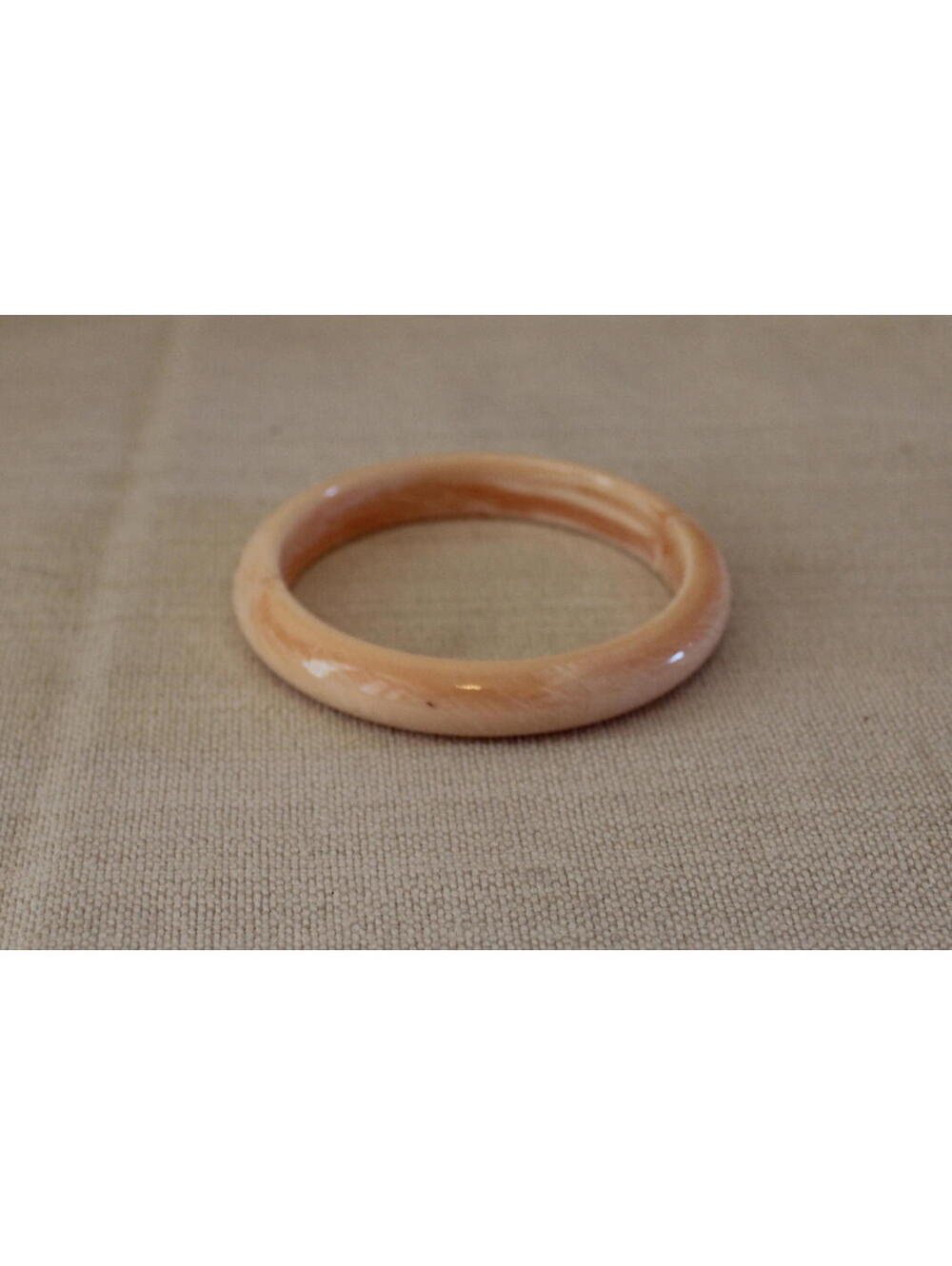 Vintage Pale Pink Plastic Bangle Bracelet – Lucite? Bakelite? – Retro Jewelry